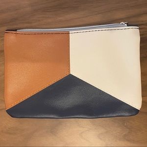 Ipsy Minimalistic Glam Bag